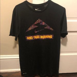Nike trail running top